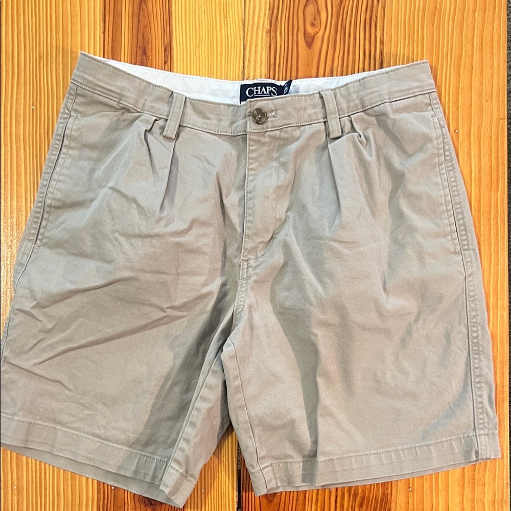 Chaps Men’s Tan Pleated Cotton Shorts